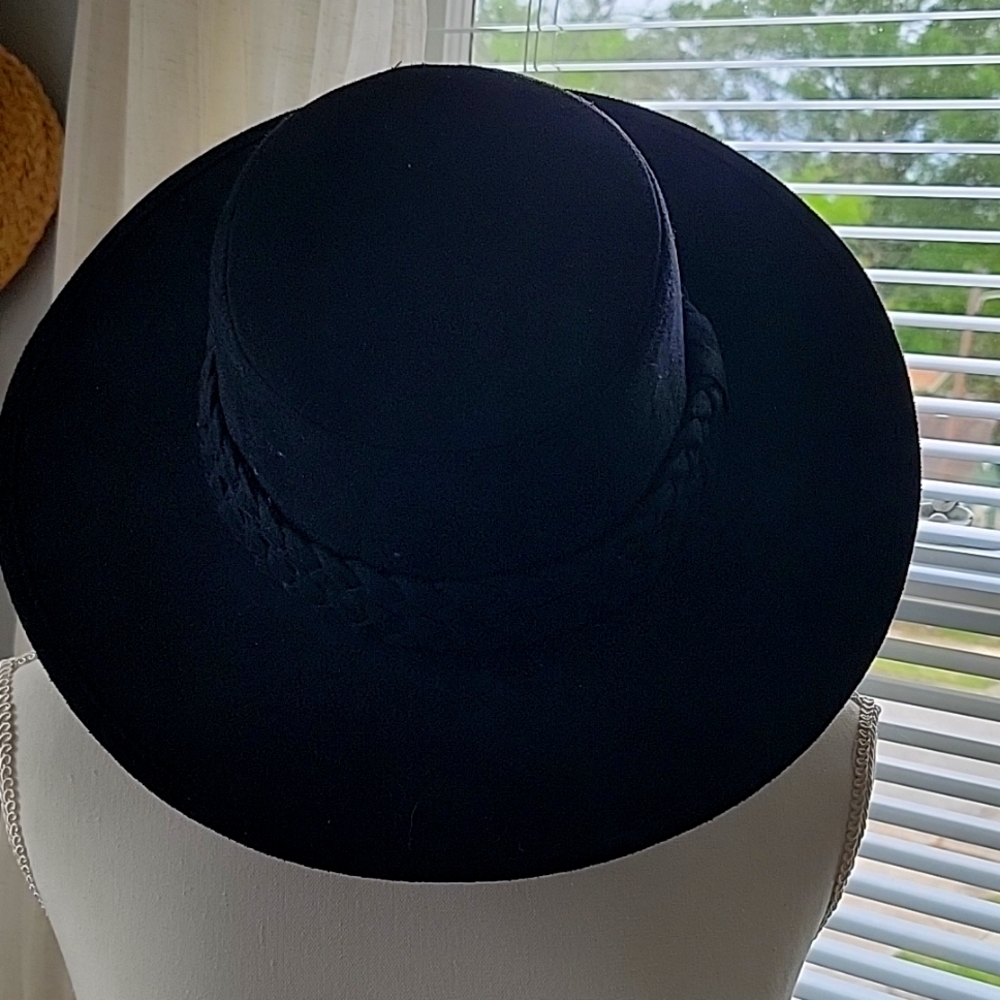 NWOT Adjustable Hat